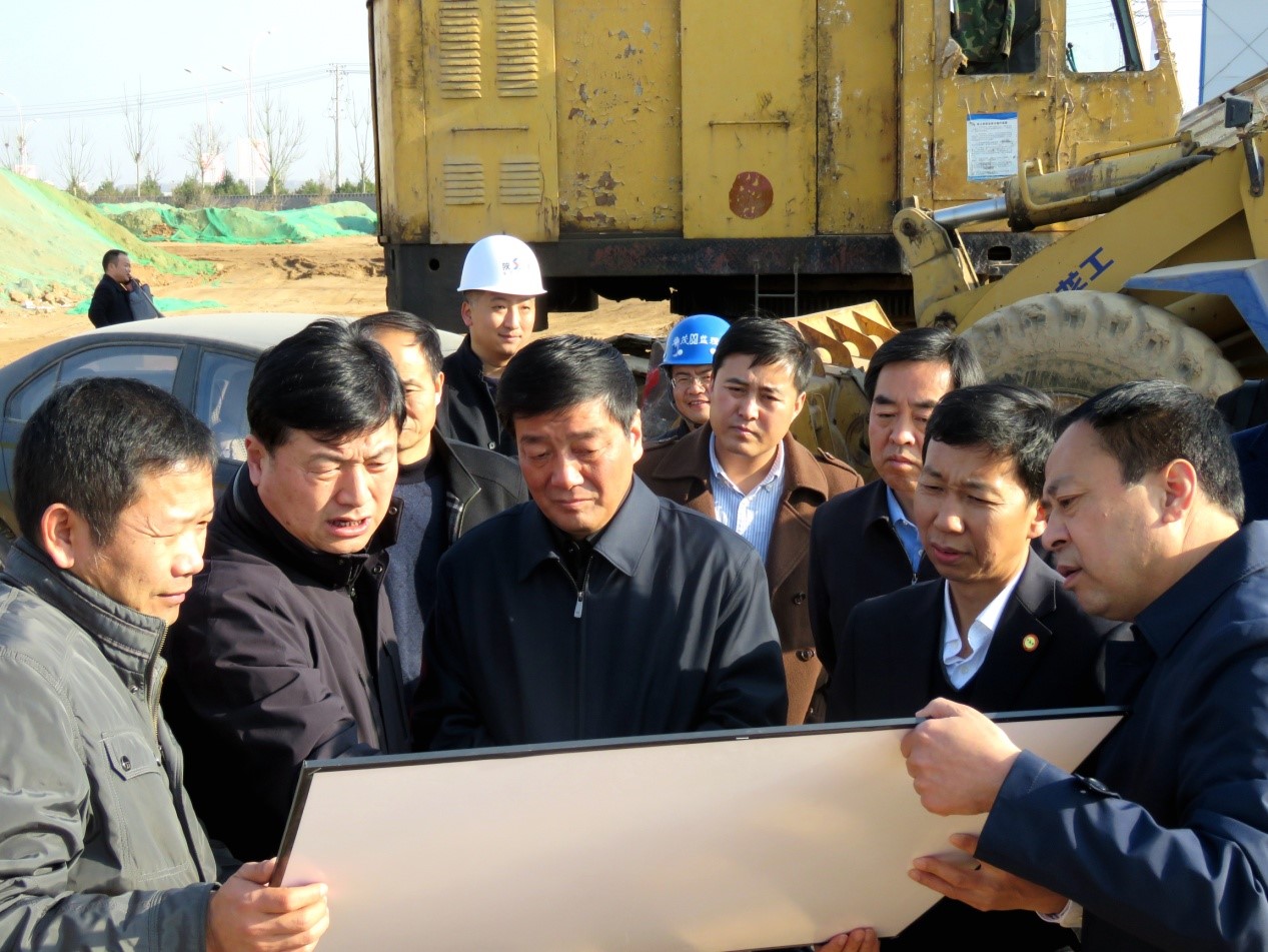 銅川市市長(zhǎng)楊長(zhǎng)亞一行蒞臨陜建（銅川）新型材料工業(yè)園檢查指導(dǎo)工作